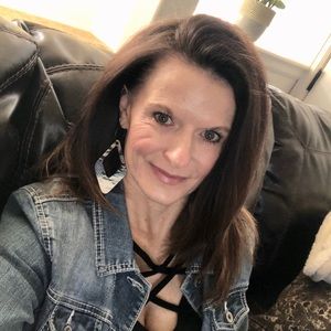 Meet your Posher, Brenda